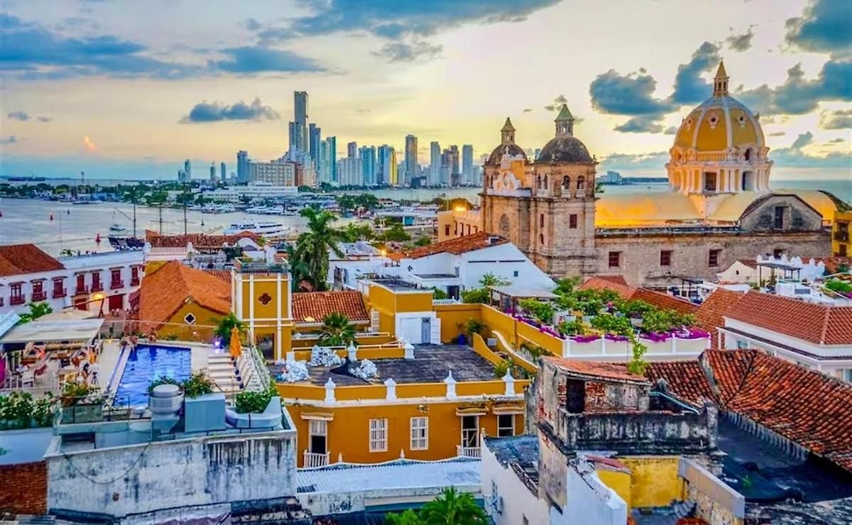 Ivory Tide, Sea View, Pool & Coastal Calm Apartamento Cartagena