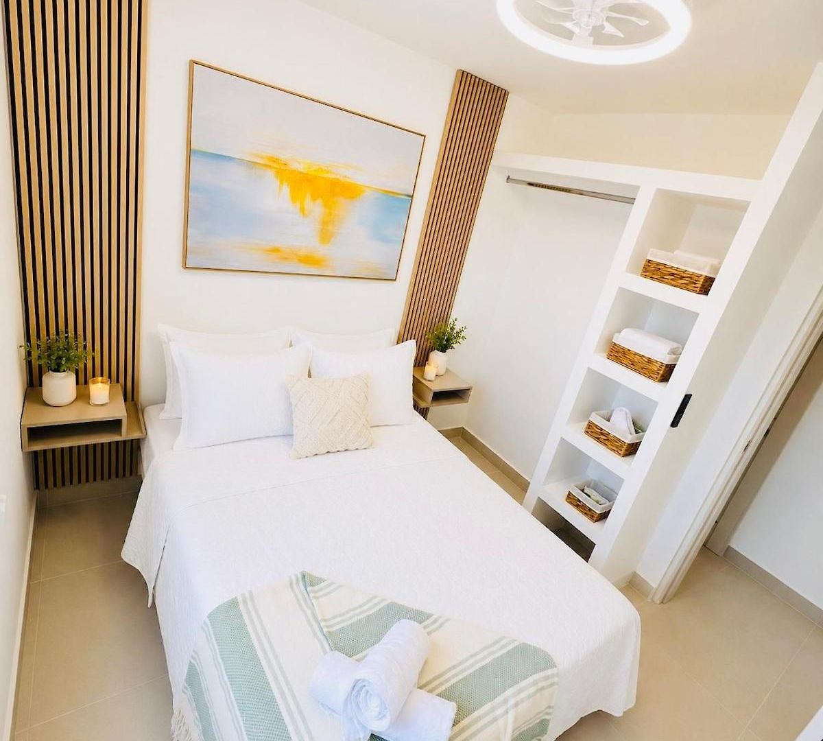Ivory Tide, Sea View, Pool & Coastal Calm Apartamento